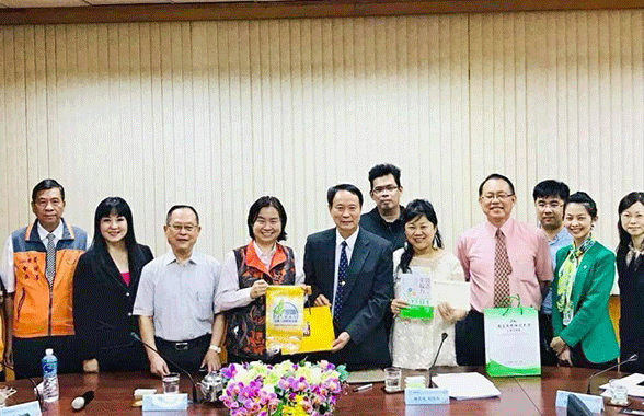 與台灣尤努斯基金會簽約成立社企研究中心
